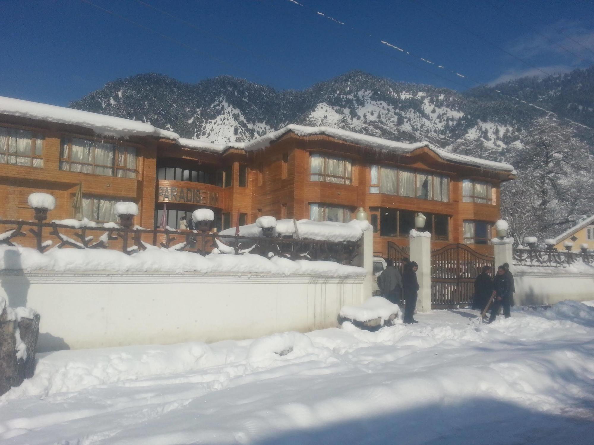 Hotel Paradise Inn Pahalgām Dış mekan fotoğraf