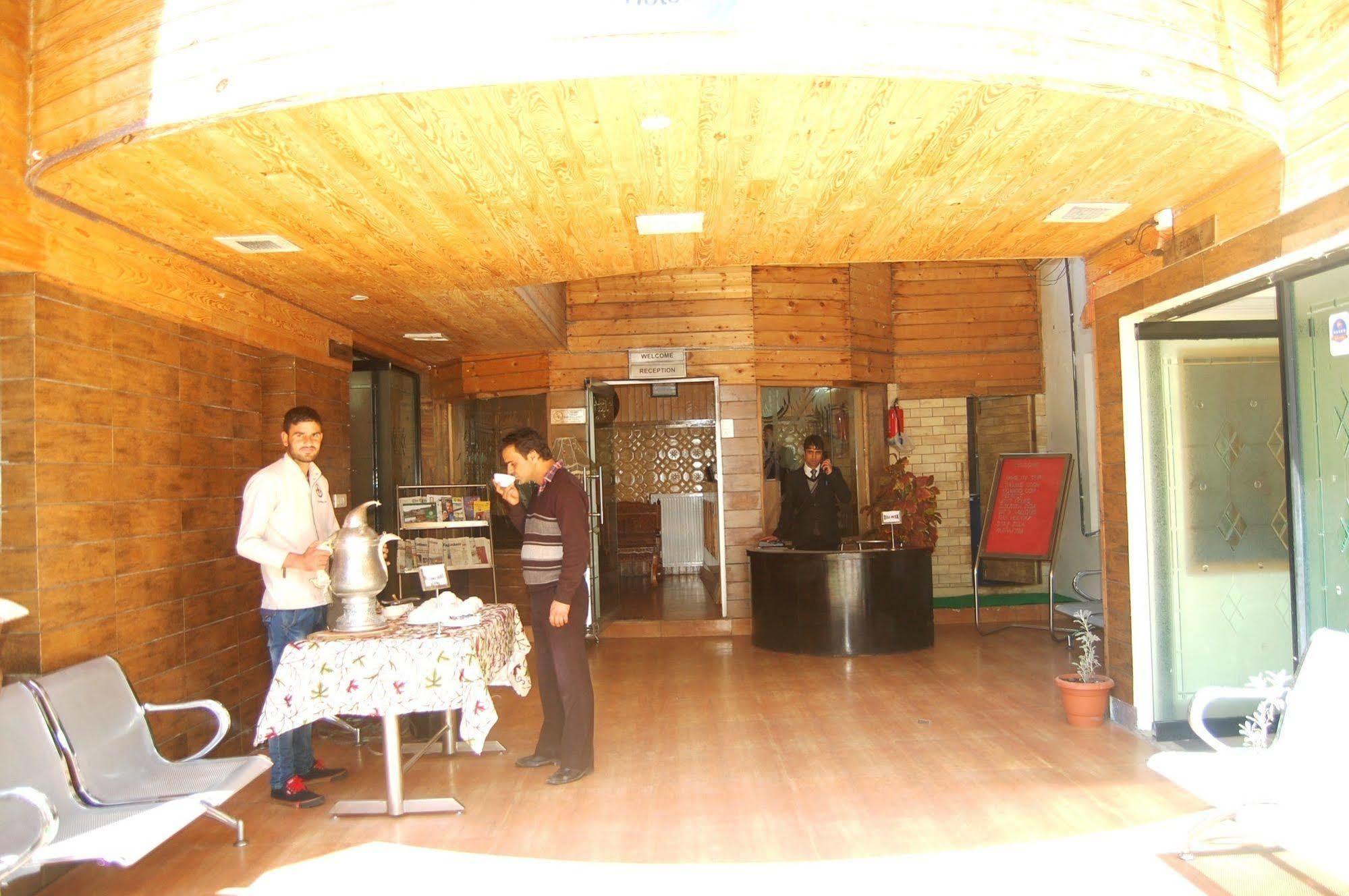 Hotel Paradise Inn Pahalgām Dış mekan fotoğraf